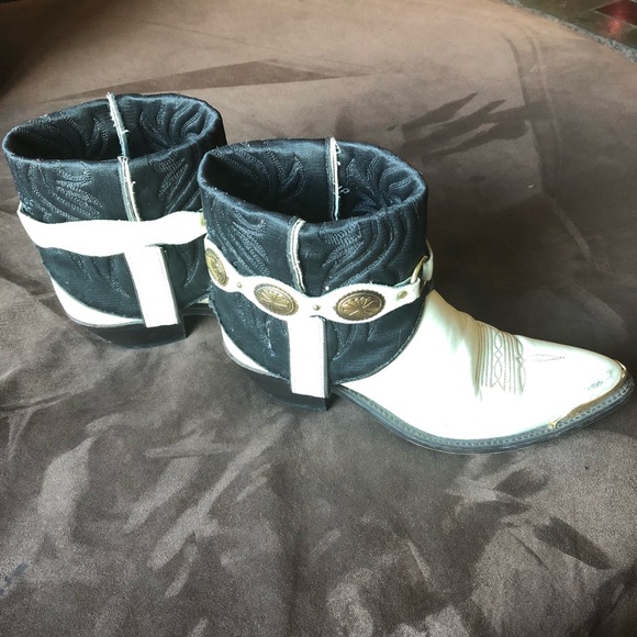 Vintage Shoes - ☮️👩🏽‍🌾✌🏽Vintage Gold Toe Upcycled Cowboy Boots